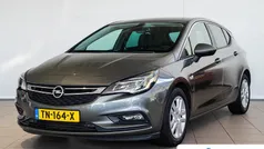 Gebruikt 2018 Opel Astra Edition Hatchback | € 13.890 (Eerlijke prijs)