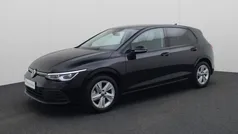 Zwart Gebruikt 2023 VW Golf VIII Life Hatchback | € 26.940 (Eerlijke prijs)