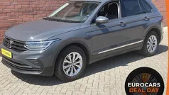 Gebruikt 2021 VW Tiguan Life SUV | € 28.740 (Super prijs)