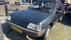 Gebruikt 1991 Peugeot 205 Hatchback | € 2.250