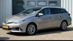Bruin Gebruikt 2016 Toyota Auris Touring Sports Executive Stationwagen | € 13.950 (Goede deal)