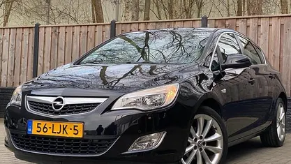 Occasion 2010 Opel Astra Cosmo Hatchback | € 7.449 (Eerlijke prijs)