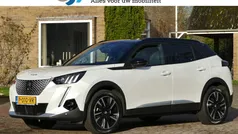 Wit Gebruikt 2022 Peugeot e-2008 GT SUV | € 22.950 (Eerlijke prijs)