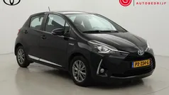 Zwart Gebruikt 2017 Toyota Yaris Hybrid Executive Hatchback | € 16.499 (Super prijs)