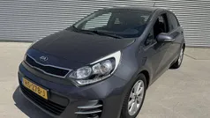 Grijs Gebruikt 2016 Kia Rio Hatchback | € 7.850 (Eerlijke prijs)