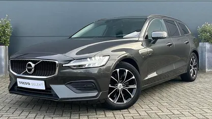 Gebruikt 2021 Volvo V60 Momentum Stationwagen | € 29.495 (Eerlijke prijs)
