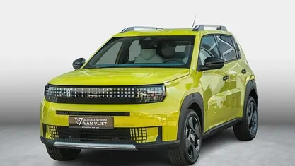 Gebruikt 2025 Fiat Grande Panda La Prima Hatchback | € 25.990 (Eerlijke prijs)