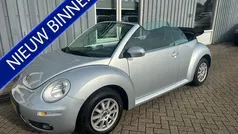 Grijs, metallic lak Gebruikt 2008 VW Beetle Trendline Cabriolet | € 5.999 (Eerlijke prijs)
