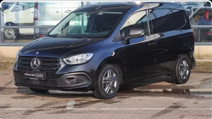 Zwart Gebruikt 2023 Mercedes Citan 110 Van | € 19.944 (Eerlijke prijs)