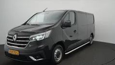 Zwart metallic Gebruikt 2022 Renault Trafic Luxe Van | € 15.950 (Eerlijke prijs)