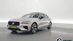Grijs Gebruikt 2024 Volvo S60 Ultimate Sedan | € 44.750 (Eerlijke prijs)