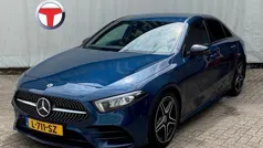Blauw, metallic lak Gebruikt 2021 Mercedes A180 Business Sedan | € 25.995 (Eerlijke prijs)