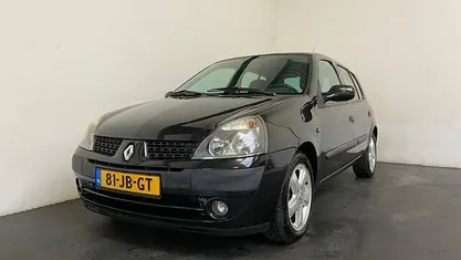 Occasion 2002 Renault Clio II Hatchback | € 1.499 (Eerlijke prijs)