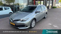 Grijs Gebruikt 2017 Toyota Auris Stationwagen | € 15.040 (Eerlijke prijs)
