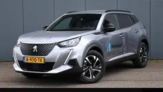 Grijs Gebruikt 2022 Peugeot e-2008 Allure SUV | € 20.995 (Eerlijke prijs)