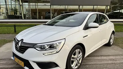Occasion Renault Mégane IV Bose Edition 112 PK (82 kW) 2018 Wit Hatchback