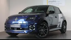 Twotone bleu nocturne / noir Gebruikt 2024 Renault R5 Iconic Hatchback | € 34.950 (Eerlijke prijs)
