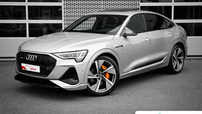 Grijs Gebruikt 2020 Audi e-tron S-Line SUV | € 35.795 (Eerlijke prijs)