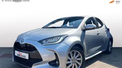 Zilver Gebruikt 2024 Toyota Yaris Hybrid Business Edition Hatchback | € 24.500 (Eerlijke prijs)