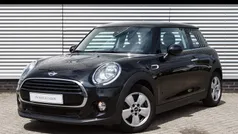 Zwart Gebruikt 2018 Mini Cooper Hatchback | € 18.950 (Eerlijke prijs)