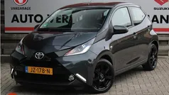 Grijs Gebruikt 2016 Toyota Aygo X-play Hatchback | € 6.250 (Eerlijke prijs)