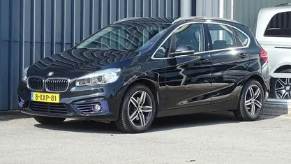 Zwart Gebruikt 2014 BMW 218 Executive Stationwagen | € 9.445 (Eerlijke prijs)