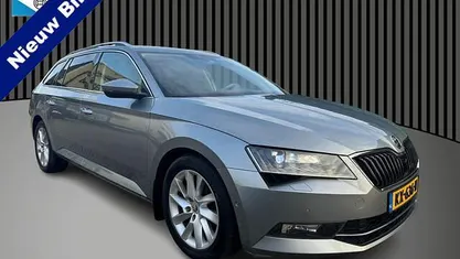 Gebruikt 2016 Skoda Superb Business Line Stationwagen | € 8.250 (Eerlijke prijs)