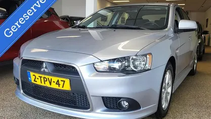 Grijs (metallic) Occasion 2014 Mitsubishi Lancer Sportback Edition Hatchback | € 7.250 (Eerlijke prijs)