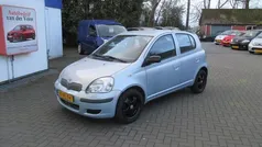 Blauw Gebruikt 2003 Toyota Yaris Hatchback | € 2.145 (Eerlijke prijs)