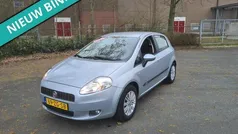Grijs Gebruikt 2008 Fiat Grande Punto Dynamic Hatchback | € 1.599 (Eerlijke prijs)