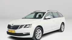 Wit, metallic lak Gebruikt 2017 Skoda Octavia Business Line Stationwagen | € 8.400 (Eerlijke prijs)
