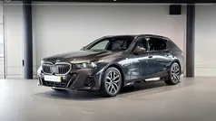 Gebruikt 2025 BMW 520 Performance Stationwagen | € 61.900 (Eerlijke prijs)
