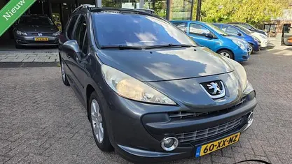 Grijs Occasion 2007 Peugeot 207 Stationwagen | € 1.499 (Eerlijke prijs)