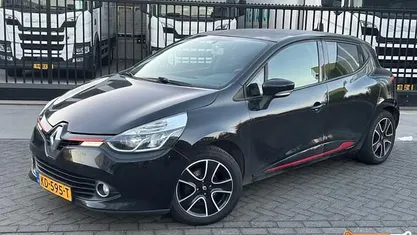 Zwart Occasion 2013 Renault Clio IV Hatchback | € 4.200 (Eerlijke prijs)