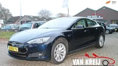 Blauw, metallic lak Gebruikt 2013 Tesla Model S Performance Sedan | € 21.850 (Eerlijke prijs)