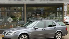 Grijs, metallic lak Gebruikt 2007 Saab 9-5 Stationwagen | € 4.495 (Eerlijke prijs)