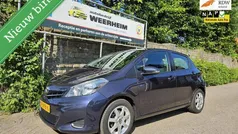 Blauw Gebruikt 2012 Toyota Yaris Hatchback | € 10.950 (Eerlijke prijs)