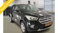 Zwart Gebruikt 2017 Ford Kuga Trend SUV | € 16.999 (Eerlijke prijs)