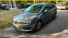 Grijs Gebruikt 2020 Opel Astra Elegance Stationwagen | € 11.950 (Goede deal)