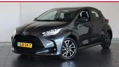 Grijs Gebruikt 2022 Toyota Yaris Hybrid Business Edition Hatchback | € 19.949 (Eerlijke prijs)
