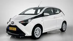 Wit Gebruikt 2021 Toyota Aygo X-play Hatchback | € 12.000 (Eerlijke prijs)