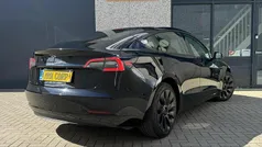 Zwart Gebruikt 2022 Tesla Model 3 Standard Range Sedan | € 26.999 (Eerlijke prijs)