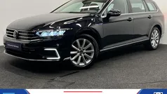 Zwart Gebruikt 2021 VW Passat Business Stationwagen | € 24.445 (Eerlijke prijs)