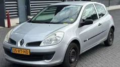 Grijs Gebruikt 2005 Renault Clio II Expression Hatchback | € 950 (Goede deal)