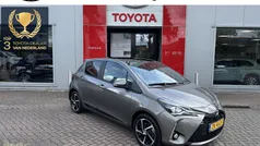 Grijs Gebruikt 2019 Toyota Yaris Hybrid Executive Hatchback | € 19.749 (Eerlijke prijs)