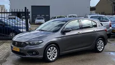 Grijs Gebruikt 2017 Fiat Tipo Lounge Hatchback | € 8.895 (Super prijs)