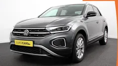Gebruikt 2023 VW T-Roc Style SUV | € 28.890 (Eerlijke prijs)