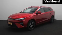 Rood Gebruikt 2023 MG MG5 EV Long Range Luxury Stationwagen | € 22.495 (Goede deal)