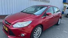 Rood Gebruikt 2012 Ford Focus Titanium Hatchback | € 5.240 (Eerlijke prijs)