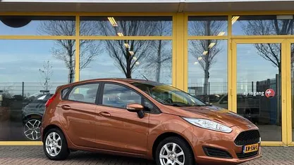 Bruin Gebruikt 2016 Ford Fiesta Style Hatchback | € 6.350 (Eerlijke prijs)